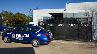 La Subcomisaría 24ª, una de las dependencias que fueron valladas ante el temor de nuevos atentados.&nbsp;