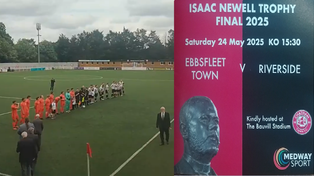 La imagen de los equipos formados y el folleto que promociona los equipos finalistas del Isaac Newells Trophy.