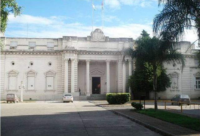 Escaso margen. Apenas dos jueves hábiles le quedan a diciembre para resolver más de una docena de iniciativas