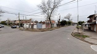 La esquina de Villa Centenario donde fue baleada la niña de 9 años, hija del custodio de Bullrich (Street view)