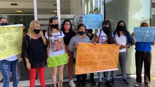 Familiares de María del Rosario Vera en el Centro de Justicia Penal. Piden máximas penas para los tres acusados.&nbsp;