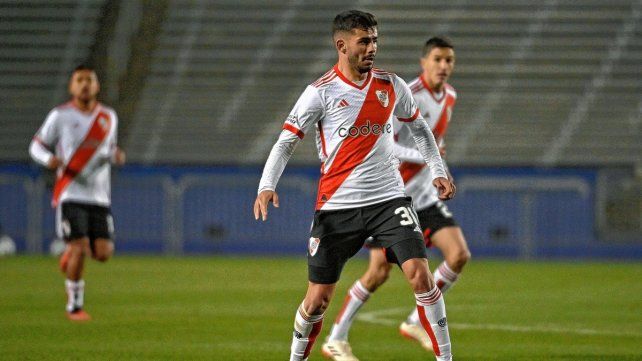 Santiago Simón será baja en River Plate por un mes.