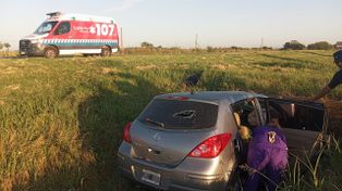 Un automovilista se estrelló contra una alcantarilla y murió en la ruta A012