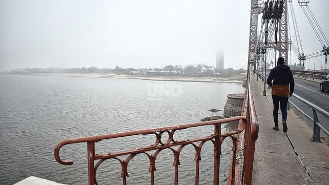 Niebla en la ciudad de Santa Fe