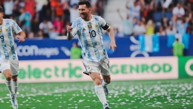 El legado futbolístico inoxidable de Maradona tuvo como discípulo más cercano al rosarino Lionel Messi.&nbsp;