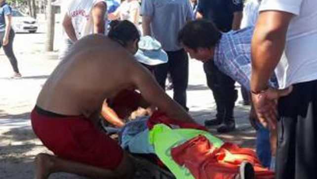 Una chica de 15 años se tiró desde el puente Chaco-Corrientes y fue rescatada milagrosamente