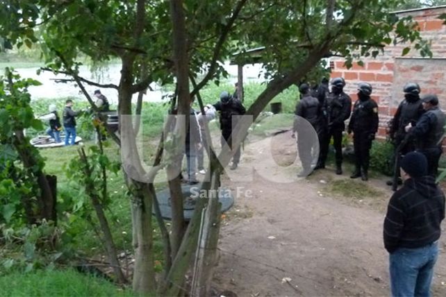 Allanan, arrestan e incautan balas matapolicías en Alto Verde