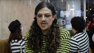 La creadora mexicana Camila Aurora dirige y protagoniza Johanne Sacreblu, la parodia de Emilia Pérez que se volvió viral