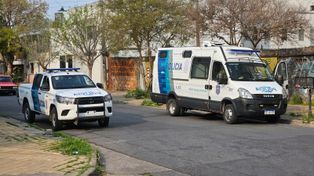 Hubo allanamientos de la Policía Bonaerense en dos barrios vecinos de la capital provincial: Sur y Santa Lucía