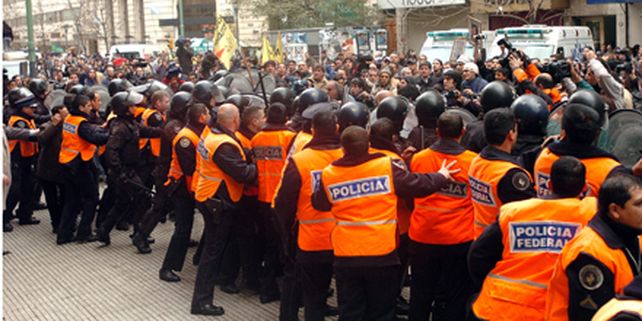 Graves incidentes dentro y fuera del tribunal tras la lectura del fallo
