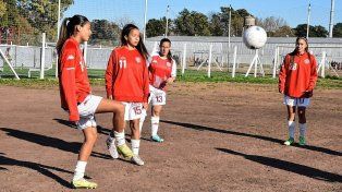 Las chicas de Unión se preparan para recibir a El Frontón