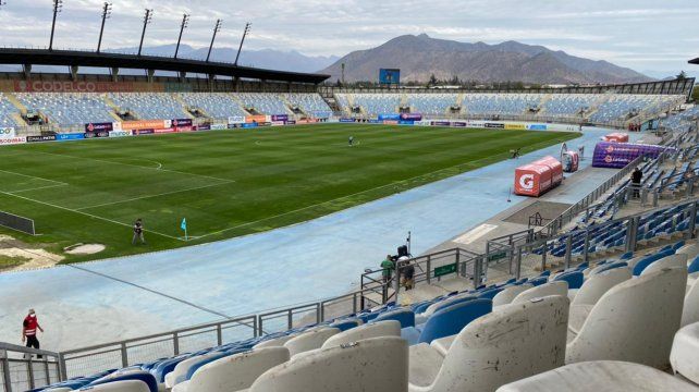 El estadio de Rancagua dejó de pertenecer a la Braden Cooper Company en 1971. Lo administra la estatal Corporación Nacional del Cobre de Chile.
