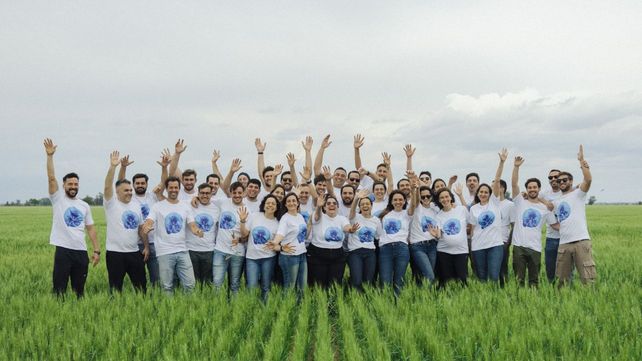 De tesis para la facultad a trabajar con la Nasa y estar presente en 8 países