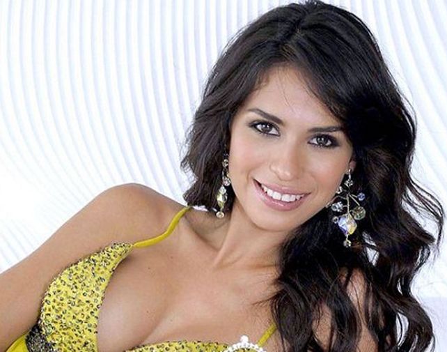 Emma Coronel Aispuro fue coronada como reina de la Gran Feria del Café y la Guayaba de Durango en 2007.