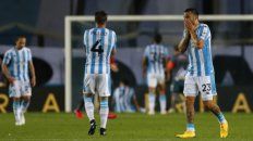Pillud y Nery Domínguez se lamentan por el penal que erró Fértoli. Pillud y Nery Domínguez se lamentan por el penal que erró Fértoli.