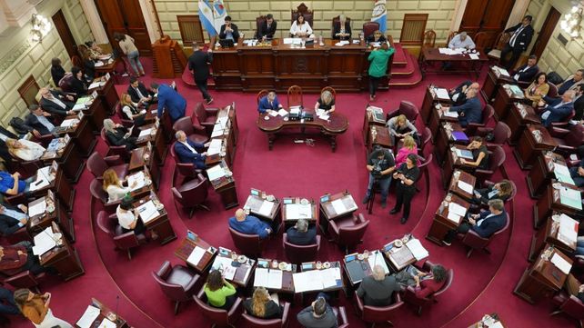 La Legislatura dio luz verde a la reforma de la Constitución provincial.