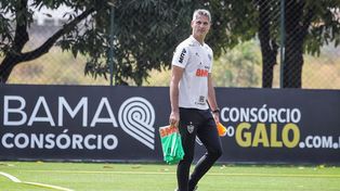 Mineiro busca levantar cabeza en el Brasileirao antes de recibir a Colón