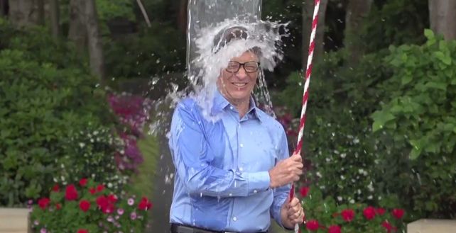 Solidario. Bill Gates se sumó la reto y donó fondos para tratar la ELA.