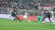 Unión lo acorrala a Tigre que no puede salir del fondo en el inicio del partido en Santa Fe