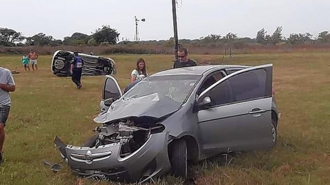 Dos automóviles colisionaron en el cruce de rutas 127 y 32
