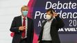 El ultraderechista Kast y el izquierdista Boric el pasado viernes en un debate presidencial en Santiago.