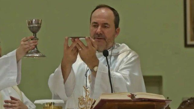 El padre Diego Rausch se va de Santa Teresita: el arzobispo lo traslada a La Paz