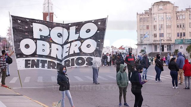 El Polo Obrero corta Cinco Esquinas en Paraná