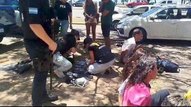 Los detenidos tenían 95 envoltorios de cocaína