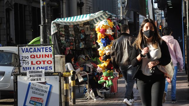 Alerta y preocupación de comerciantes por el aumento de licencias para  venta ambulante