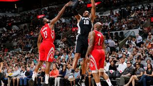 San Antonio superó a Houston y se ilusiona con los playoffs