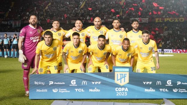 Los once de Central que saltaron al césped de la cancha de Colón.