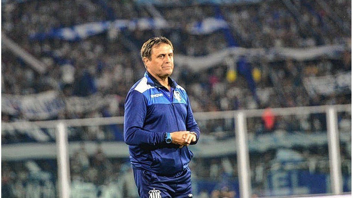 Talleres despide al DT Ángel Hoyos tras caer con San Lorenzo