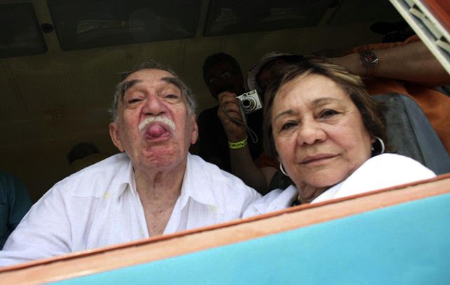 Gabo junto a su mujer