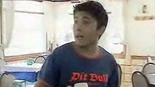 Due&ntilde;o de un bar incentiva a clientes a insultar a empleados como desahogo