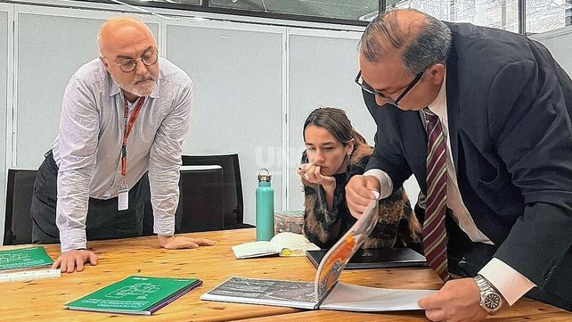 Juan Pablo Poletti presentó cuatro proyectos para la ciudad que buscan financiamiento internacional Juan Pablo Poletti presentó cuatro proyectos para la ciudad que buscan financiamiento internacional