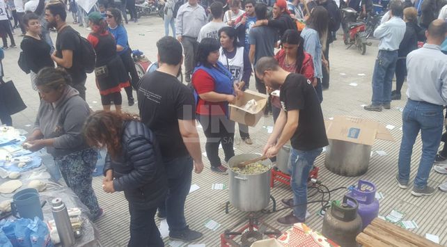 Gremios y organizaciones sociales  marcharon en la ciudad