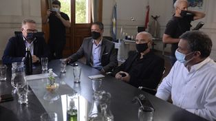 Mesa de unidad. El ministro Lagna y los presidentes de Central y Newell’s. Una charla que fue considerada positiva.