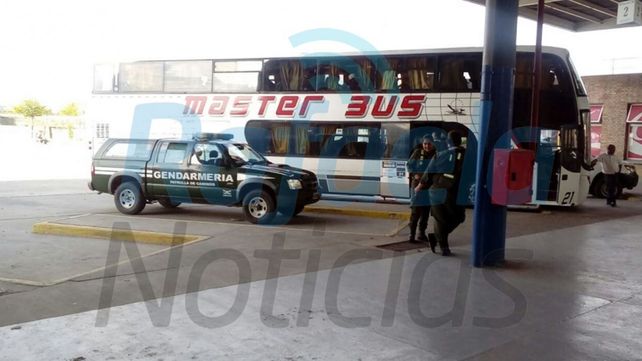 Manejaban sin licencia un colectivo con 60 pasajeros y la RTO vencida por la ruta 34