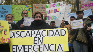 Discapacidad: convocan a esperar frente al Concejo lo que pase en el Senado