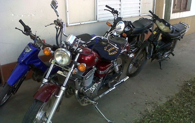 Durante los allanamientos fueron secuestradas cuatro motocicletas.