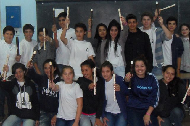 Hacer música en la escuela:  motivación, creación y estudio
