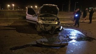 Se accidentó en la autovía 14 por usar el celular