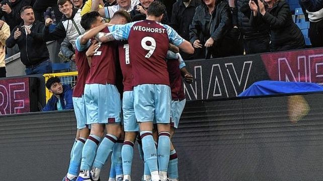 Burnley ganó y sueña con la permanencia en la Premier League