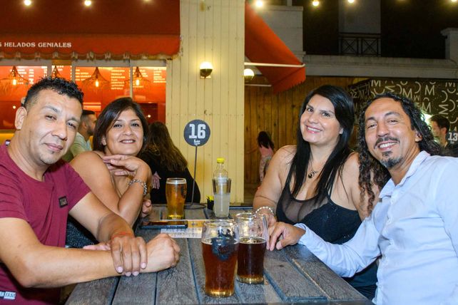 Ariel Zapata, Cecilia Bruelli, Melina López y Sebastián Cuello