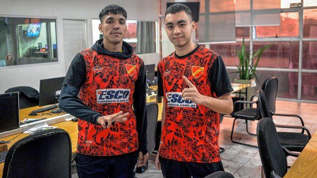 Lucio Altamirano y Thiago Espíndola revivieron el camino del campeón en la Redacción de UNO. &nbsp;
