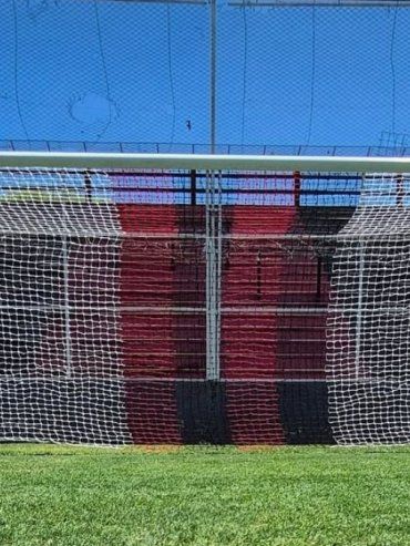 Patronato puso a tono las redes de los arcos del Estadio Presbítero Grella