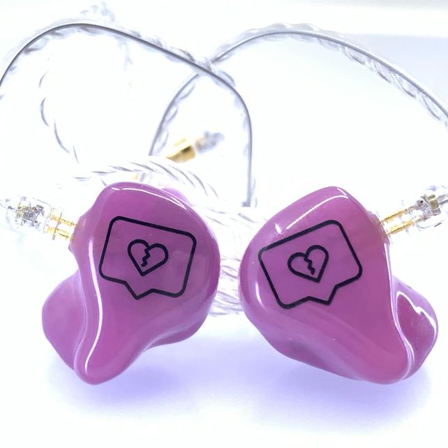 Auriculares fabricados en Rosario conquistan a los artistas más reconocidos