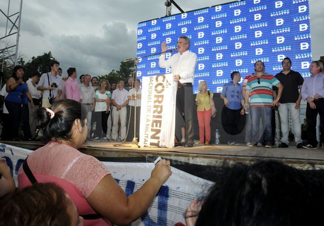 La oposición en la Argentina se parece a un cabaret