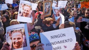 Protesta de familiares de los tripulantes del pesquero