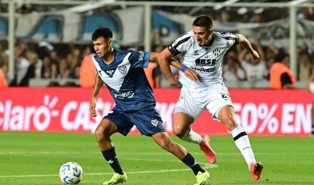 Vélez y Central Córdoba de Santiago del Estero se sacaron chispas en la cancha de Unión.&nbsp;
